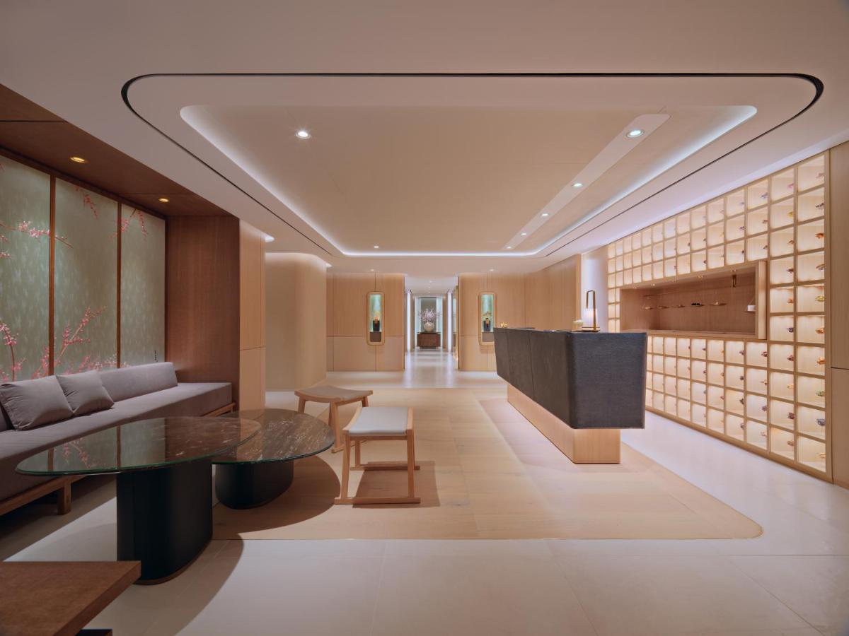 فندق لوتي، سيول إكزكيوتف تاور المظهر الخارجي الصورة The interior of the new crematorium